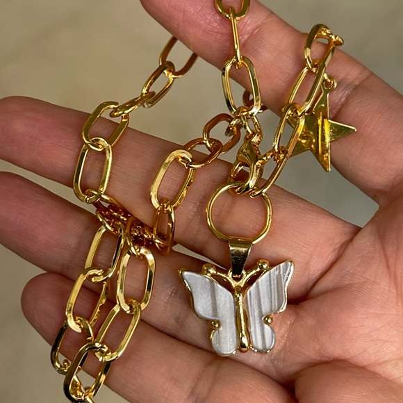 Taupe crystal butterfly & star charm paperclip gold tone necklace - Picture 2 of 8